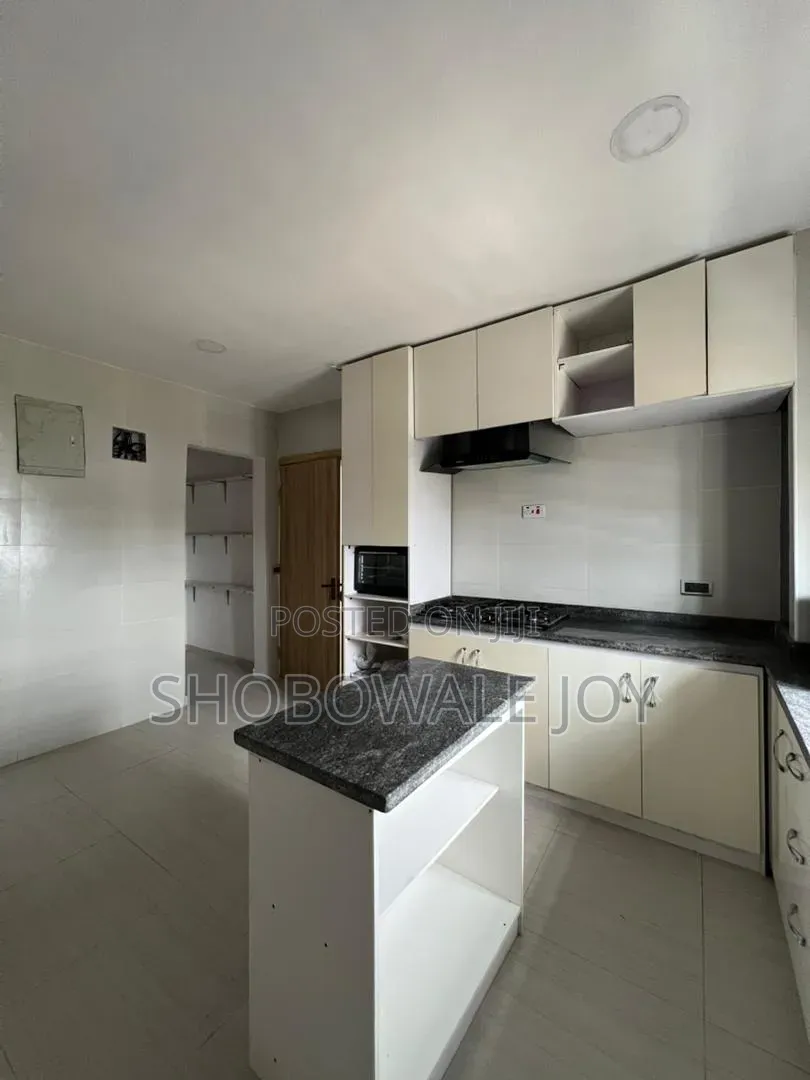 3bdrm Apartment in Ikate . for rent