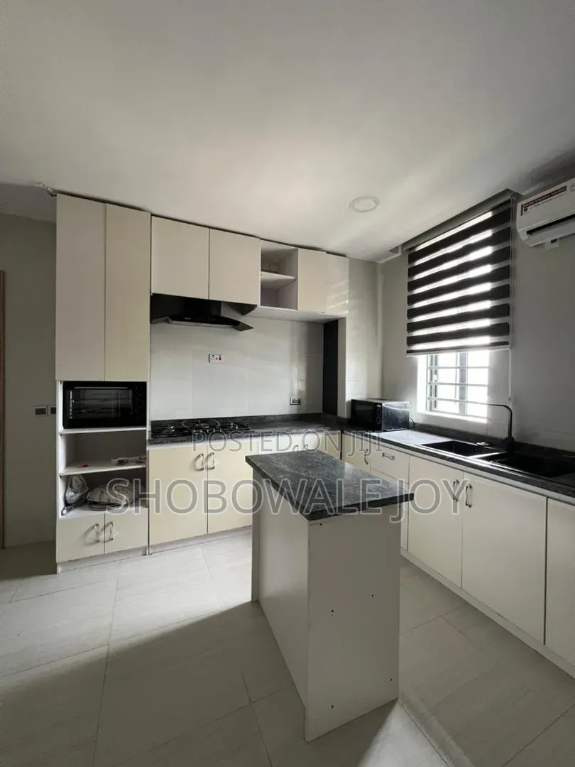 3bdrm Apartment in Ikate . for rent