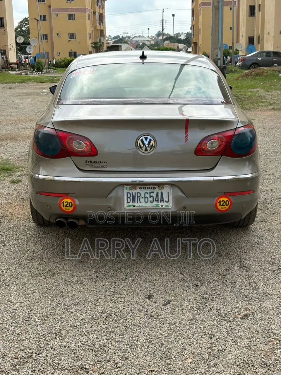 Volkswagen Passat 2010 Silver
