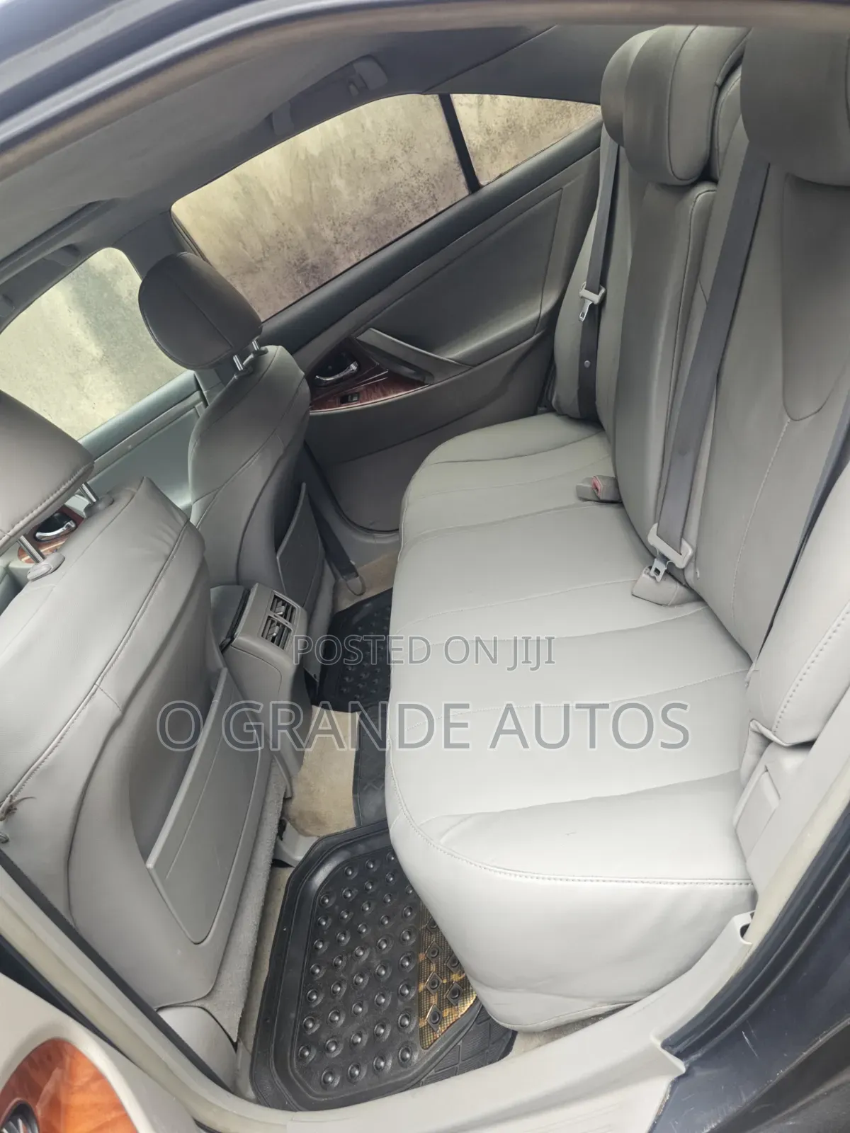 Toyota Camry XLE 4dr Sedan (2.4L 4cyl 5A) 2009 Gray