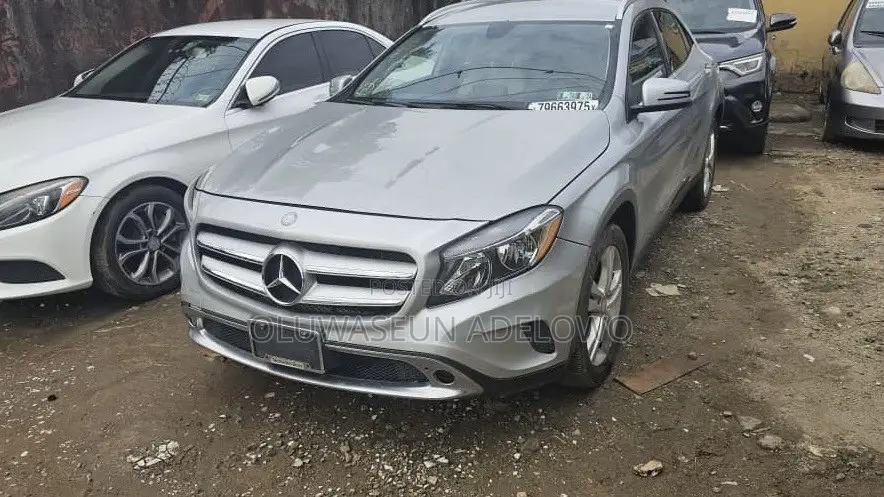 Mercedes-Benz GLA-Class GLA250 4dr SUV (2.0L 4cyl Turbo 7AM) 2015