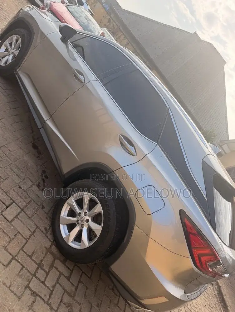 Lexus RX 350 FWD 2017 Gold