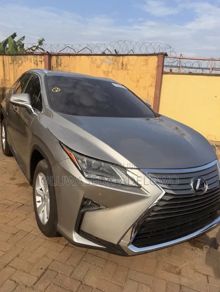 Lexus RX 350 FWD 2017 Gold