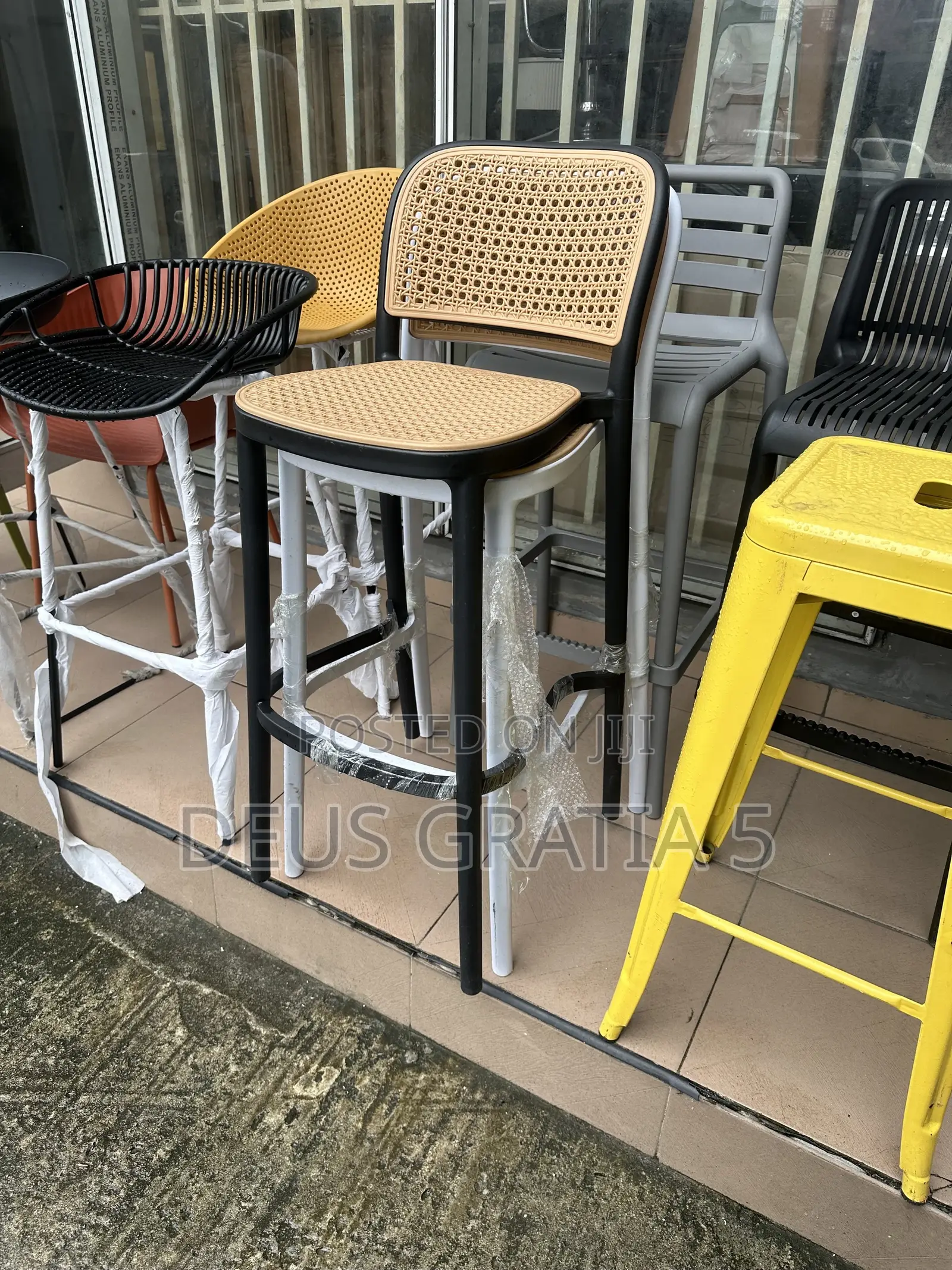 Modern Bar Stool With Backrest - For Bars Restaurants Kitchen - PH