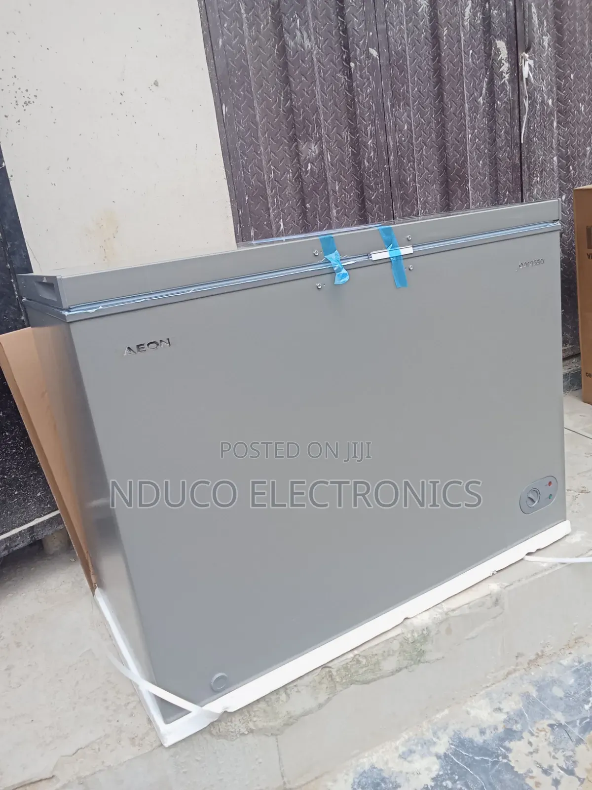 The Original AEON Chest Freezer 300Litr
