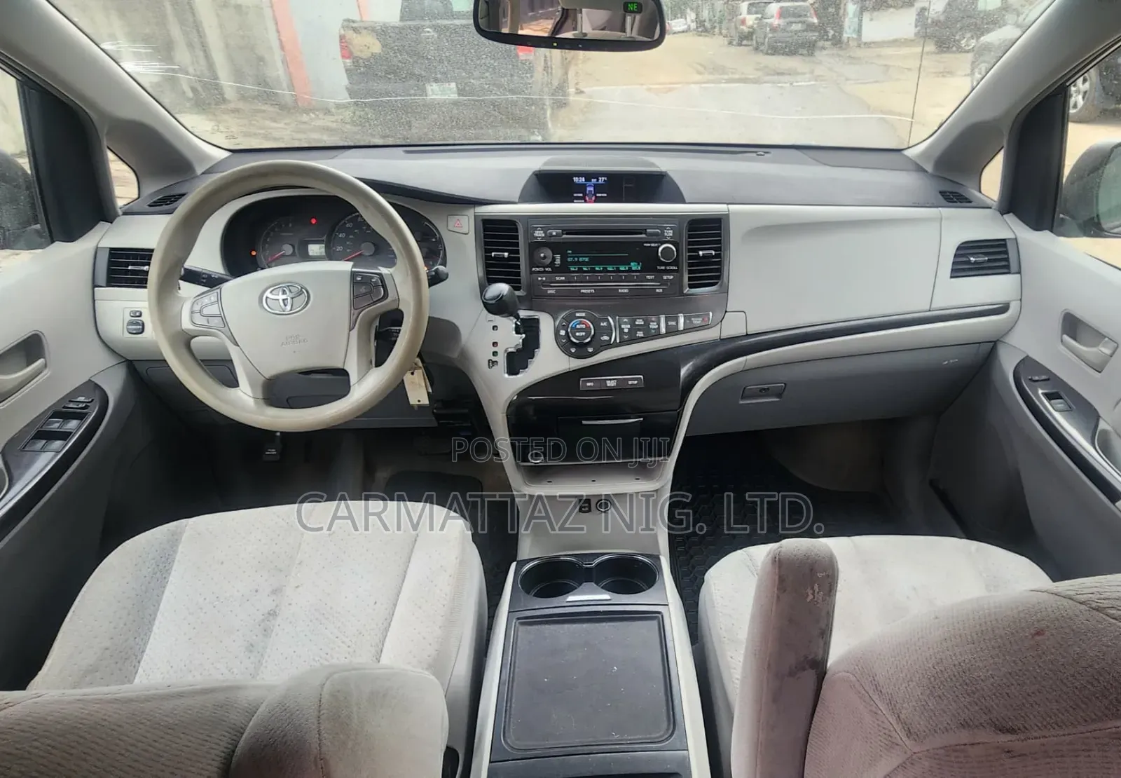 Toyota Sienna LE FWD 8-Passenger 2013 Gray