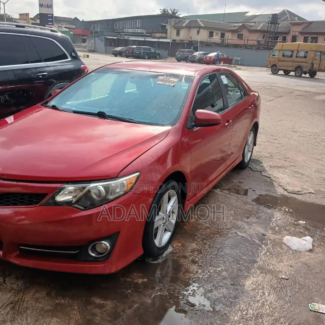 Toyota Camry 2014 Red