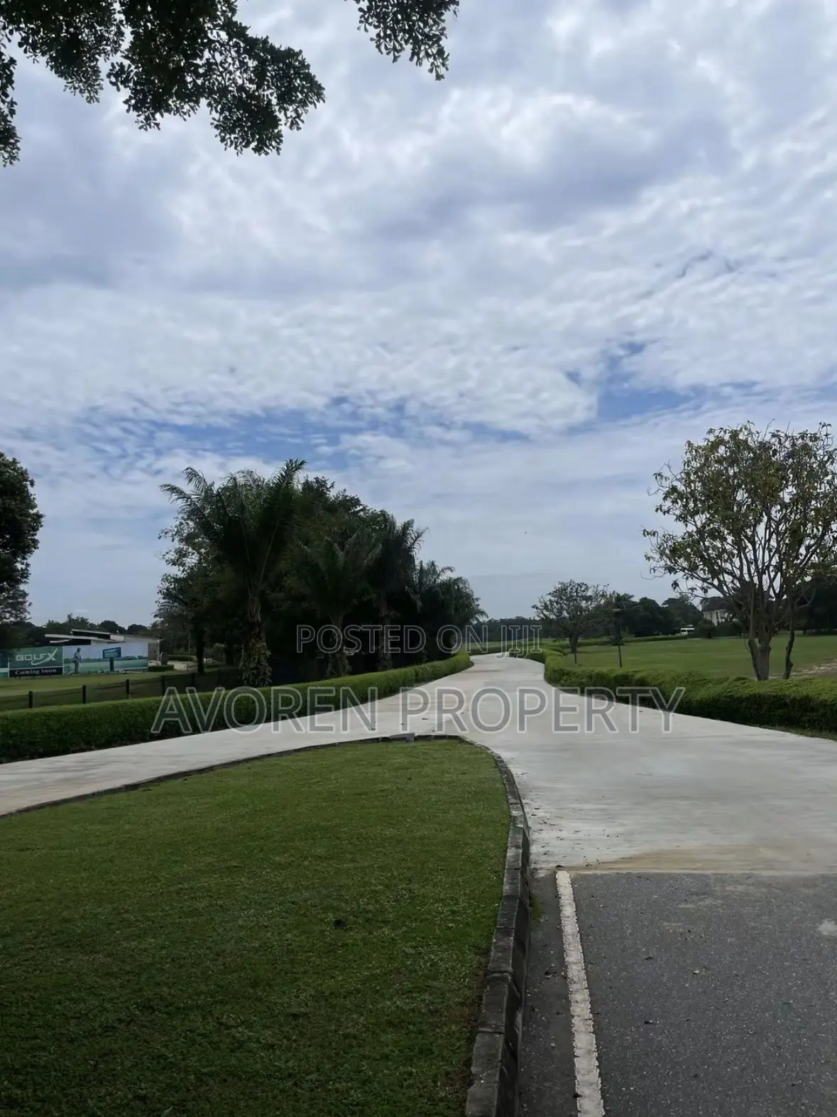 Lakeside 3 Bedroom Apartment With Nature View