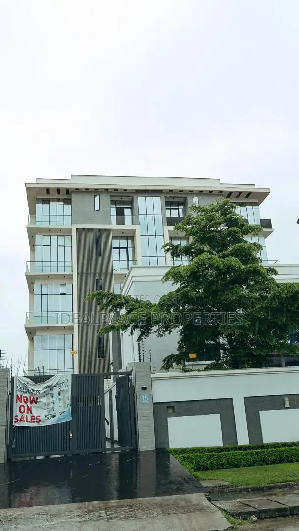 Furnished 3bdrm Apartment in Lekki Phase 1 for rent
