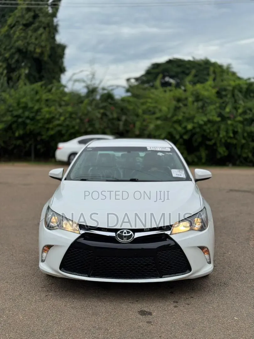 Toyota Camry 2016 White