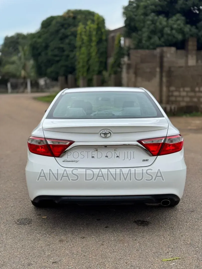Toyota Camry 2016 White