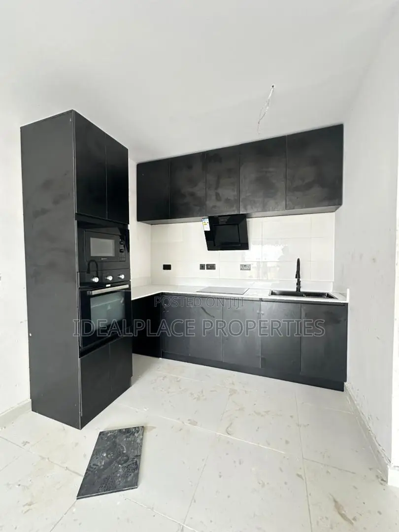 1bdrm Apartment in Lekki Phase 1 for sale