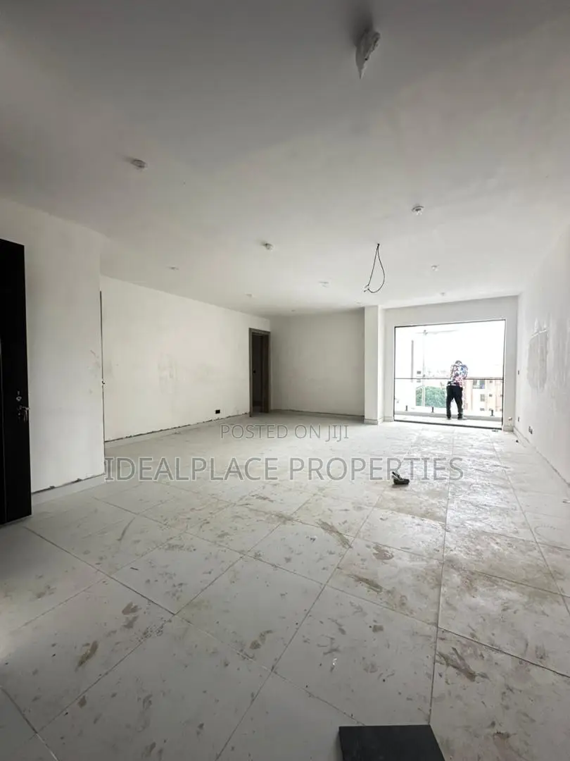 1bdrm Apartment in Lekki Phase 1 for sale