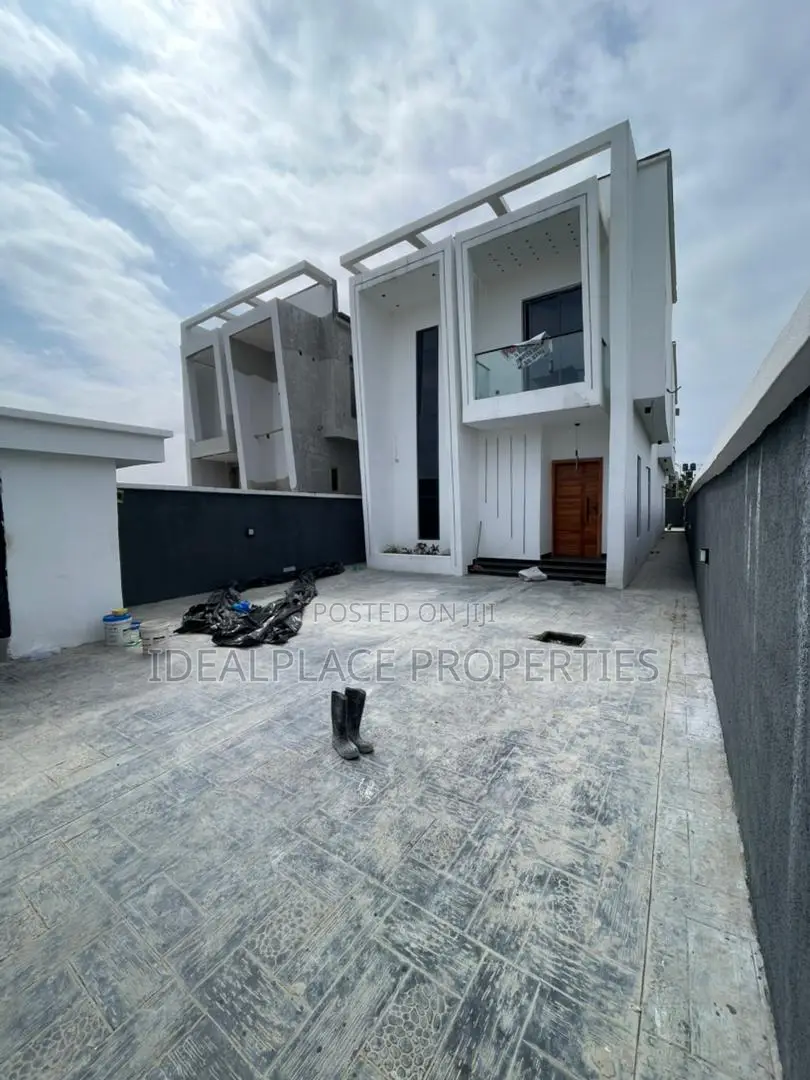 5bdrm Duplex in Ajah for sale