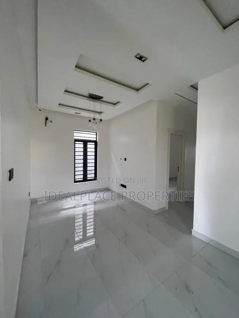 5bdrm Duplex in Ajah for sale