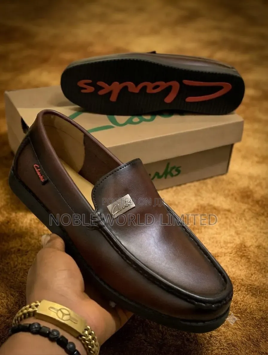Authentic Clarks Black/Brown Loafers  OSO.7d