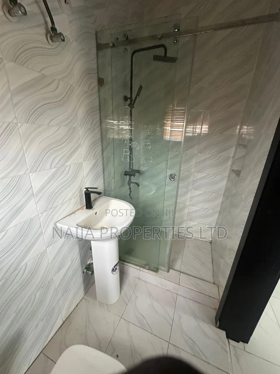 2bdrm Apartment in Ogidan, Sangotedo for rent