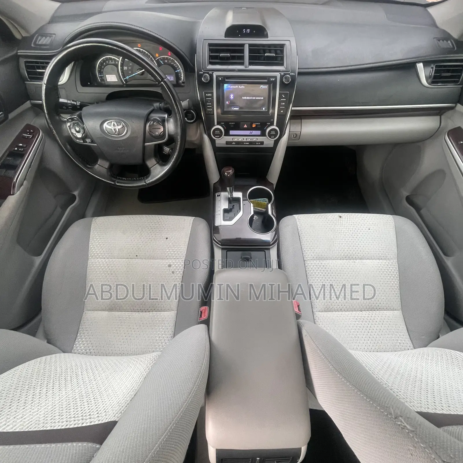 Toyota Camry XLE 4dr Sedan (2.5L 4cyl 6A) 2012 Gray
