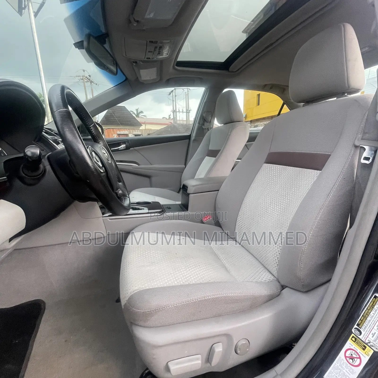 Toyota Camry XLE 4dr Sedan (2.5L 4cyl 6A) 2012 Gray