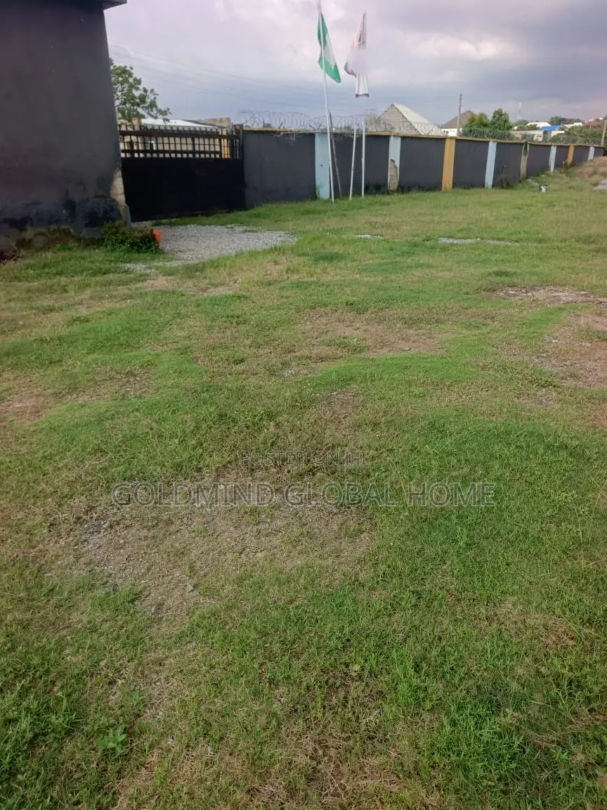 2000sqm. Residential Land for Sale in Lugbe District. Abuja - Nigeria
