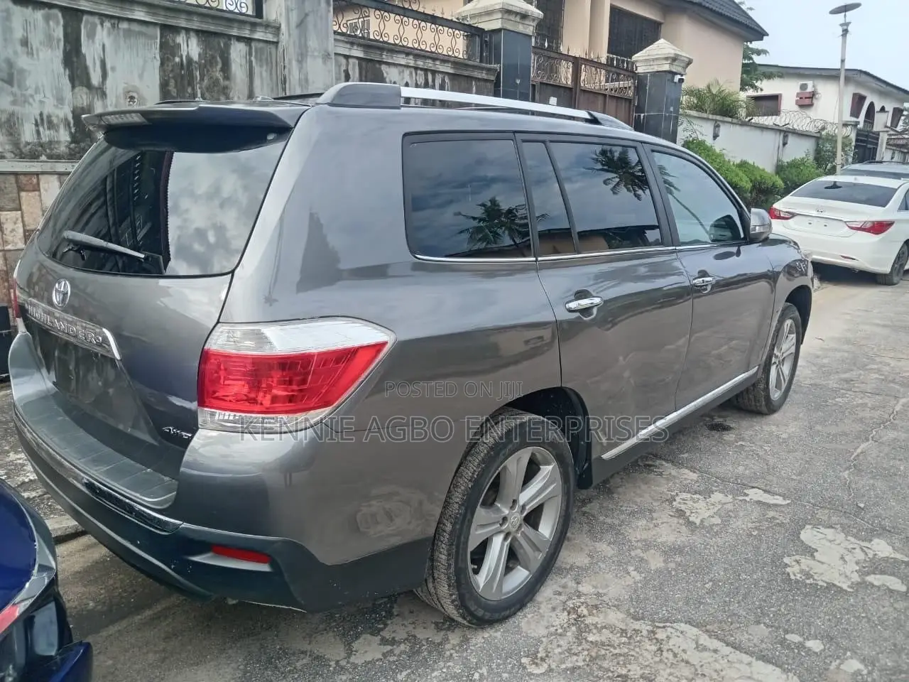 Toyota Highlander Limited 2011 Gray
