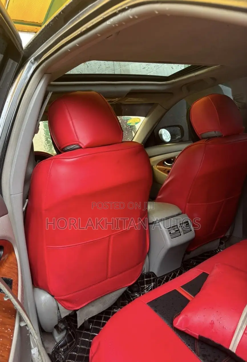 Toyota Camry XLE 4dr Sedan (2.5L 4cyl 6AM) 2010 Gray