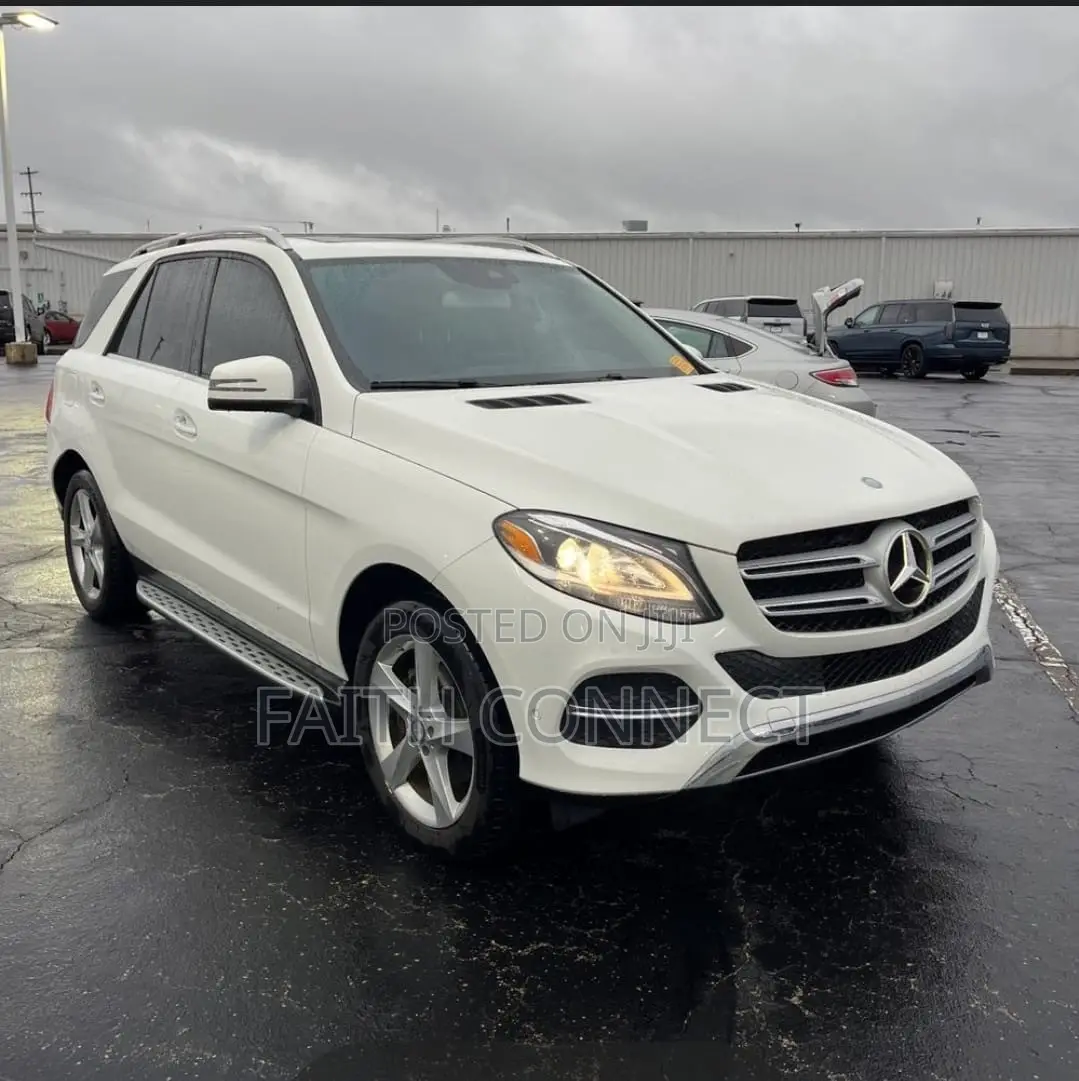 Mercedes-Benz GLE-Class 2016 White