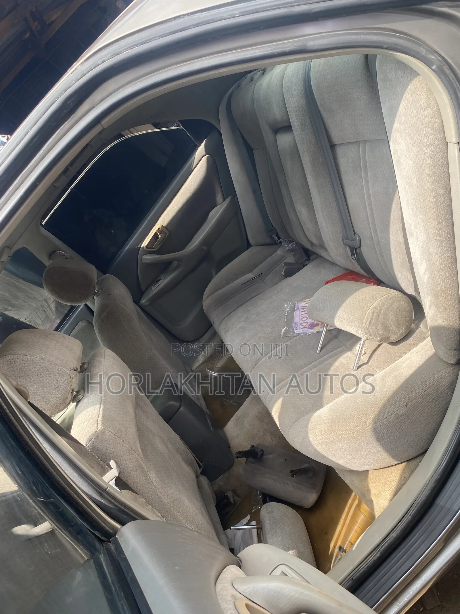 Toyota Camry LE 4dr Sedan (2.4L 4cyl 5M) 2002 Gray