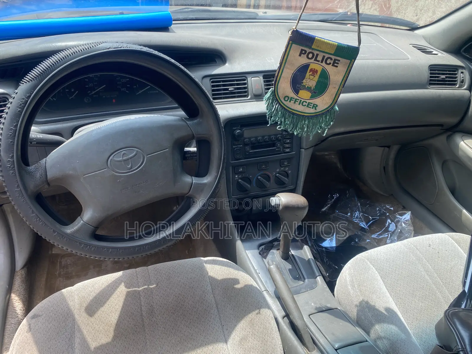 Toyota Camry LE 4dr Sedan (2.4L 4cyl 5M) 2002 Gray