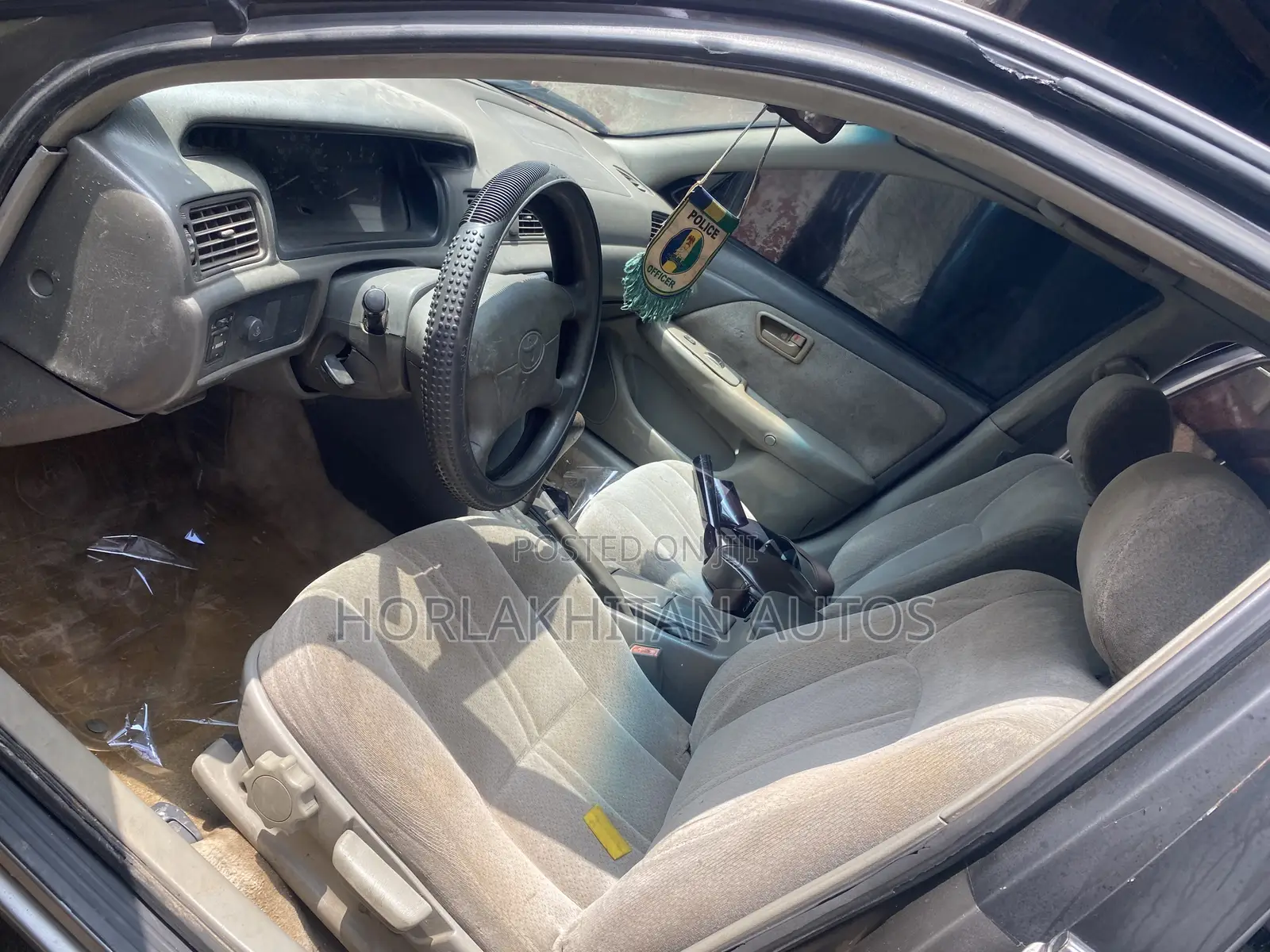Toyota Camry LE 4dr Sedan (2.4L 4cyl 5M) 2002 Gray