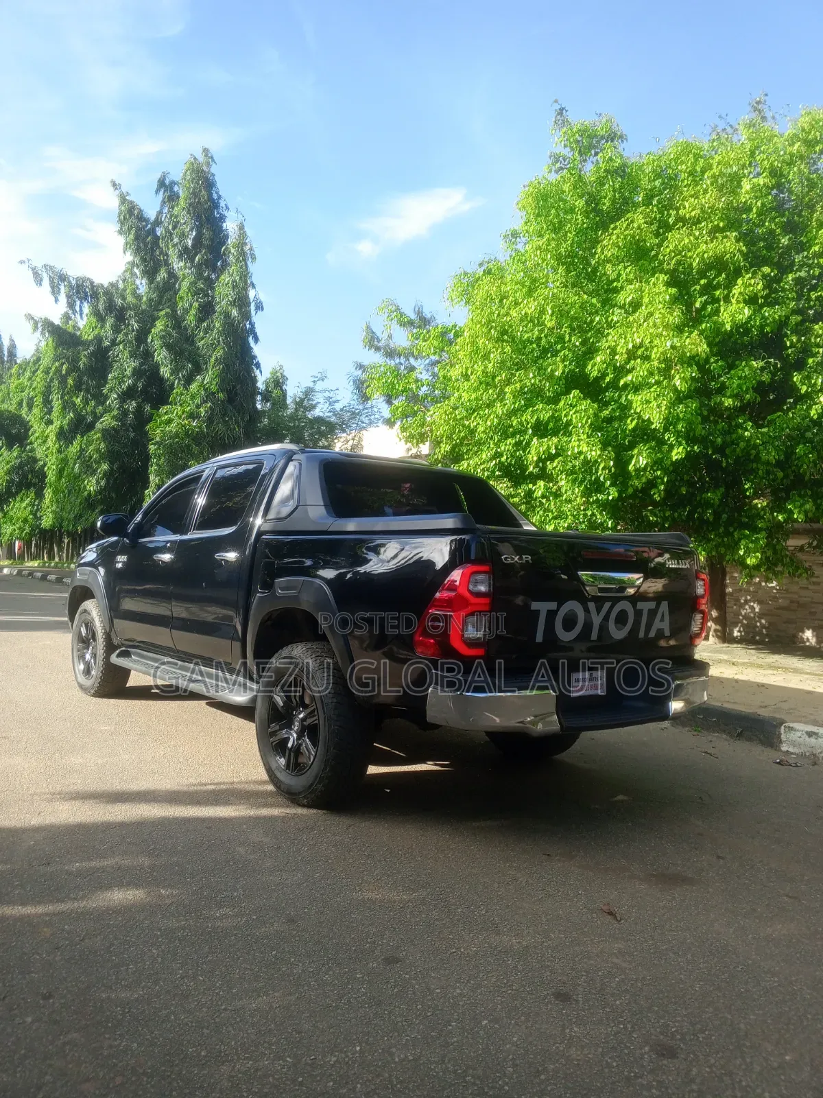 Toyota Hilux SR 4x4 2015 Black