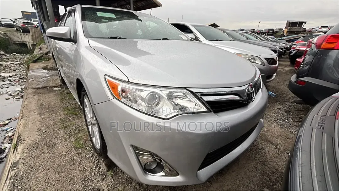 Toyota Camry 2013 Silver