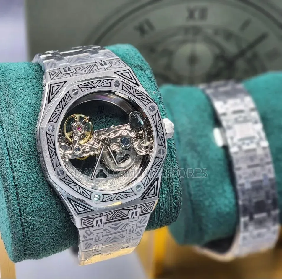 Audemars Piguet Chain Watch Automatic.