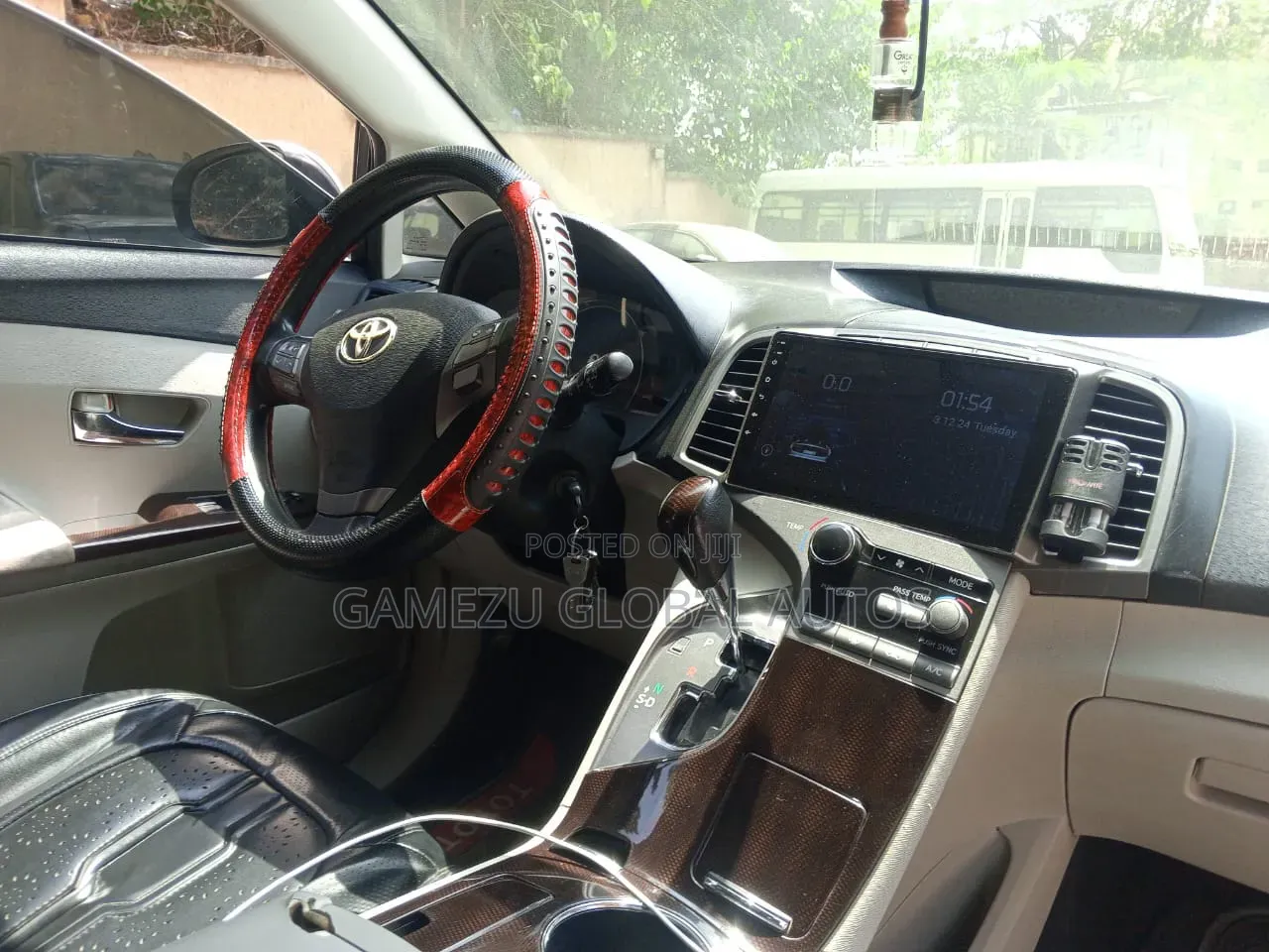 Toyota Venza LE 2012 Silver