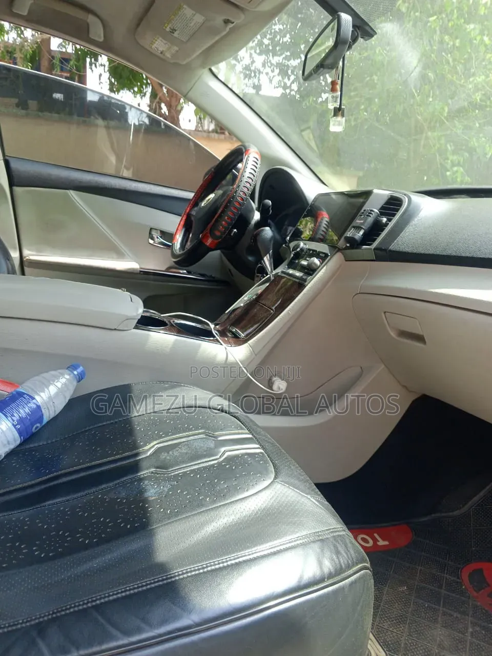 Toyota Venza LE 2012 Silver