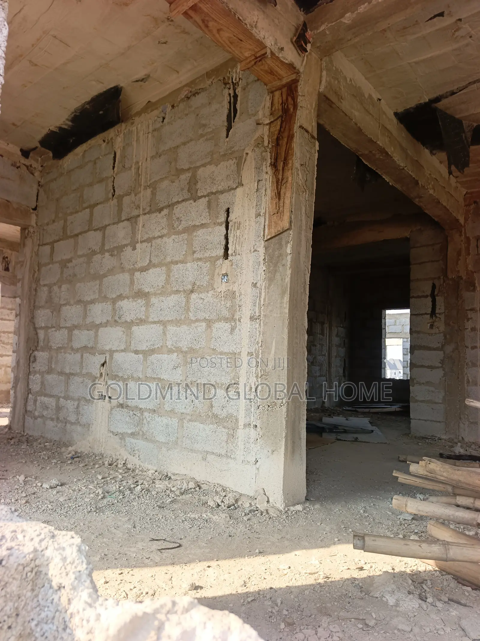 5bdrm Duplex in Dorita Estate, FHA for sale