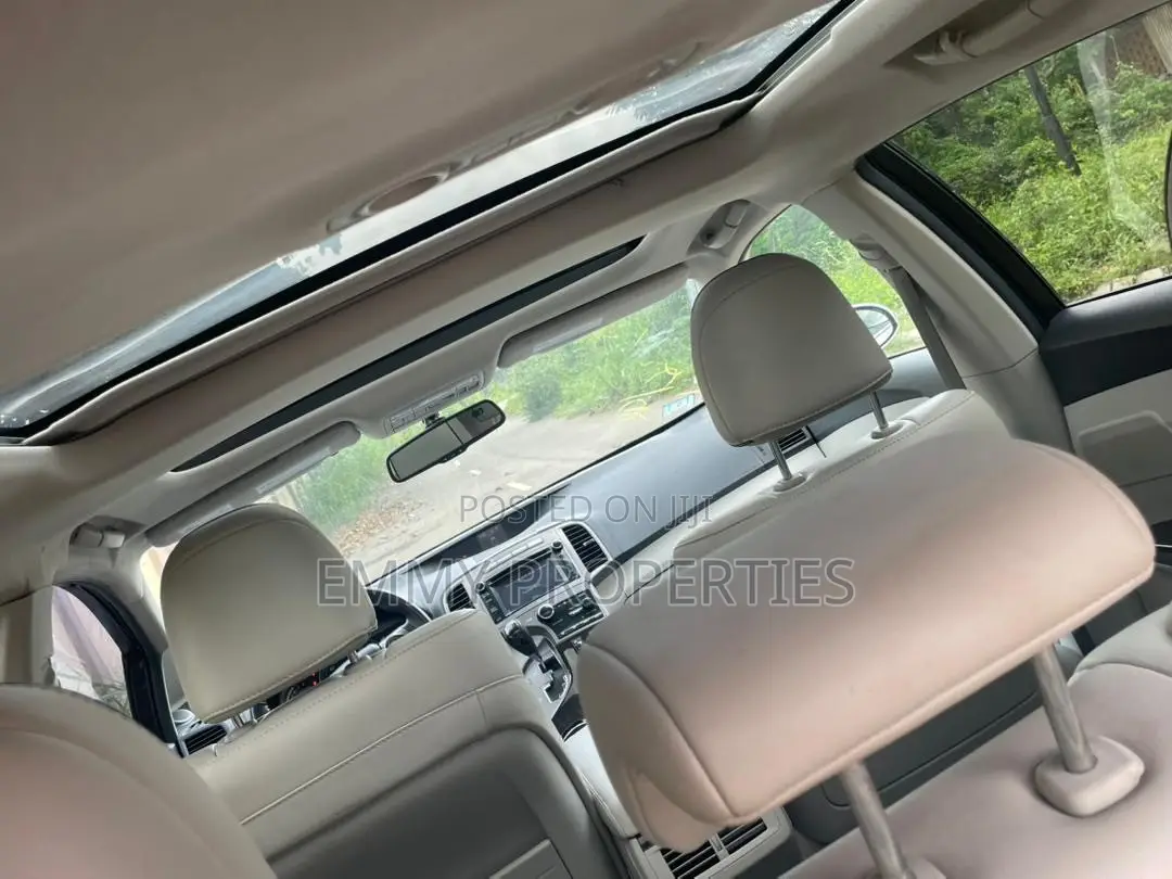 Toyota Venza XLE 4dr Wagon (3.5L 6cyl 6A) 2014 Silver