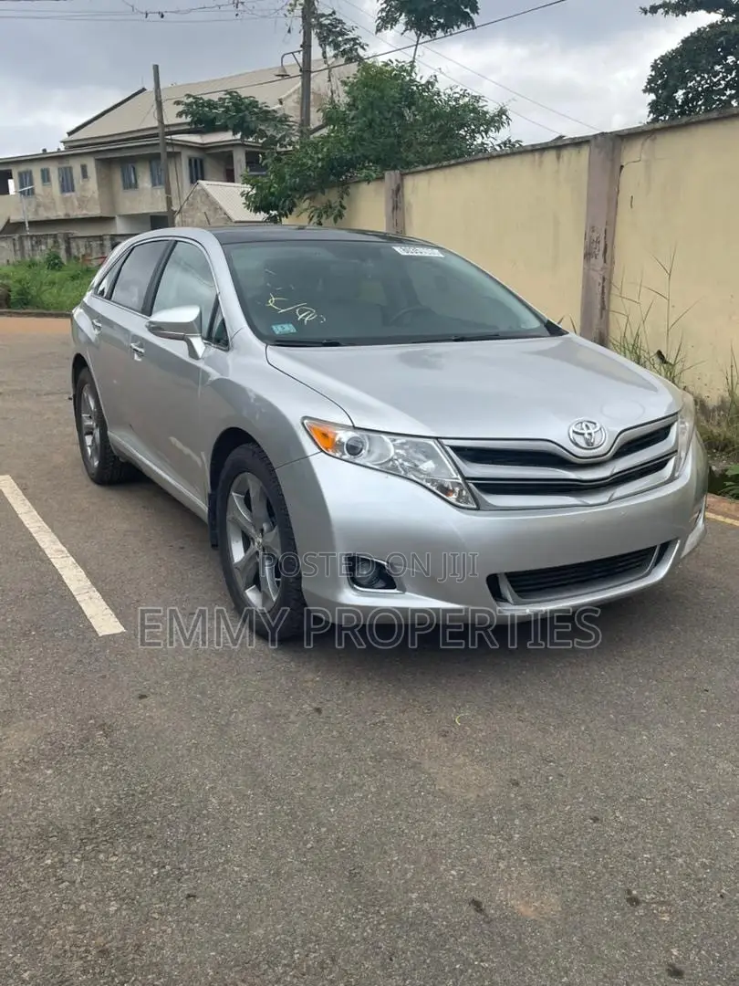 Toyota Venza XLE 4dr Wagon (3.5L 6cyl 6A) 2014 Silver