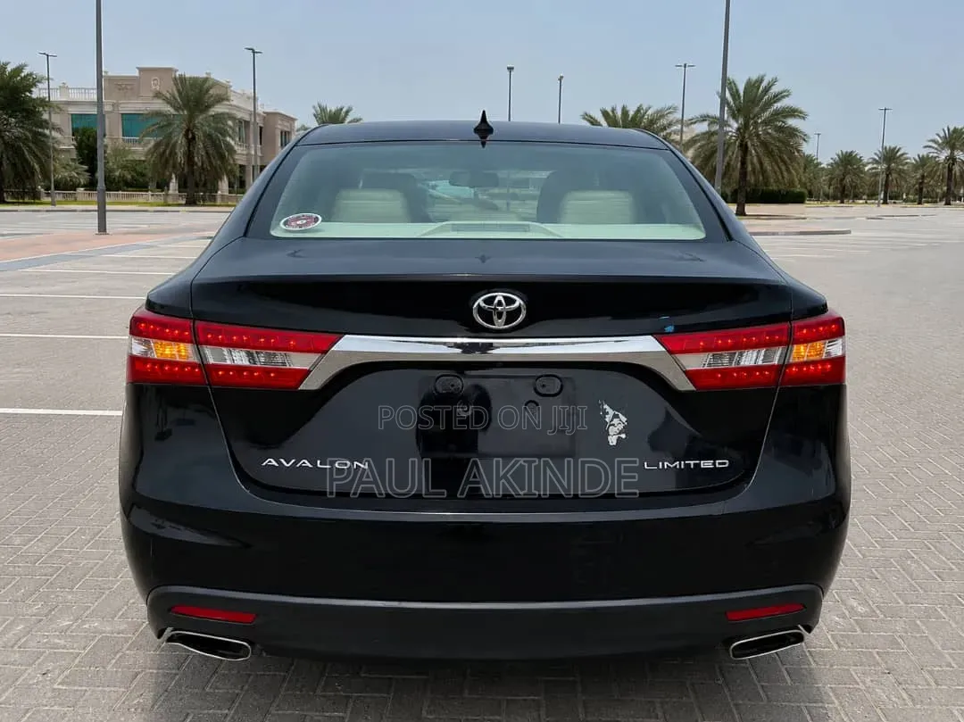Toyota Avalon Limited Sedan FWD (3.5L 6cyl 6A) 2013 Black