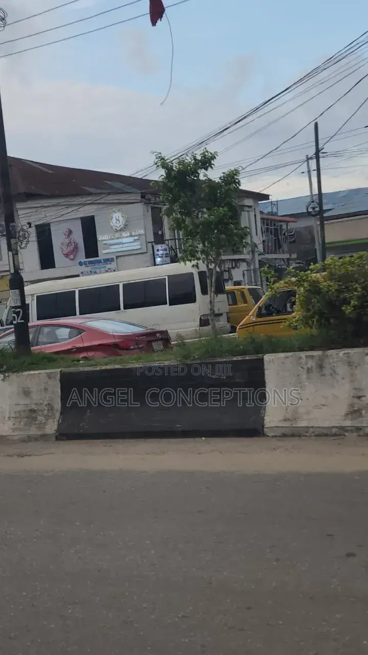 Demolishable Commercial Property on a Major Road