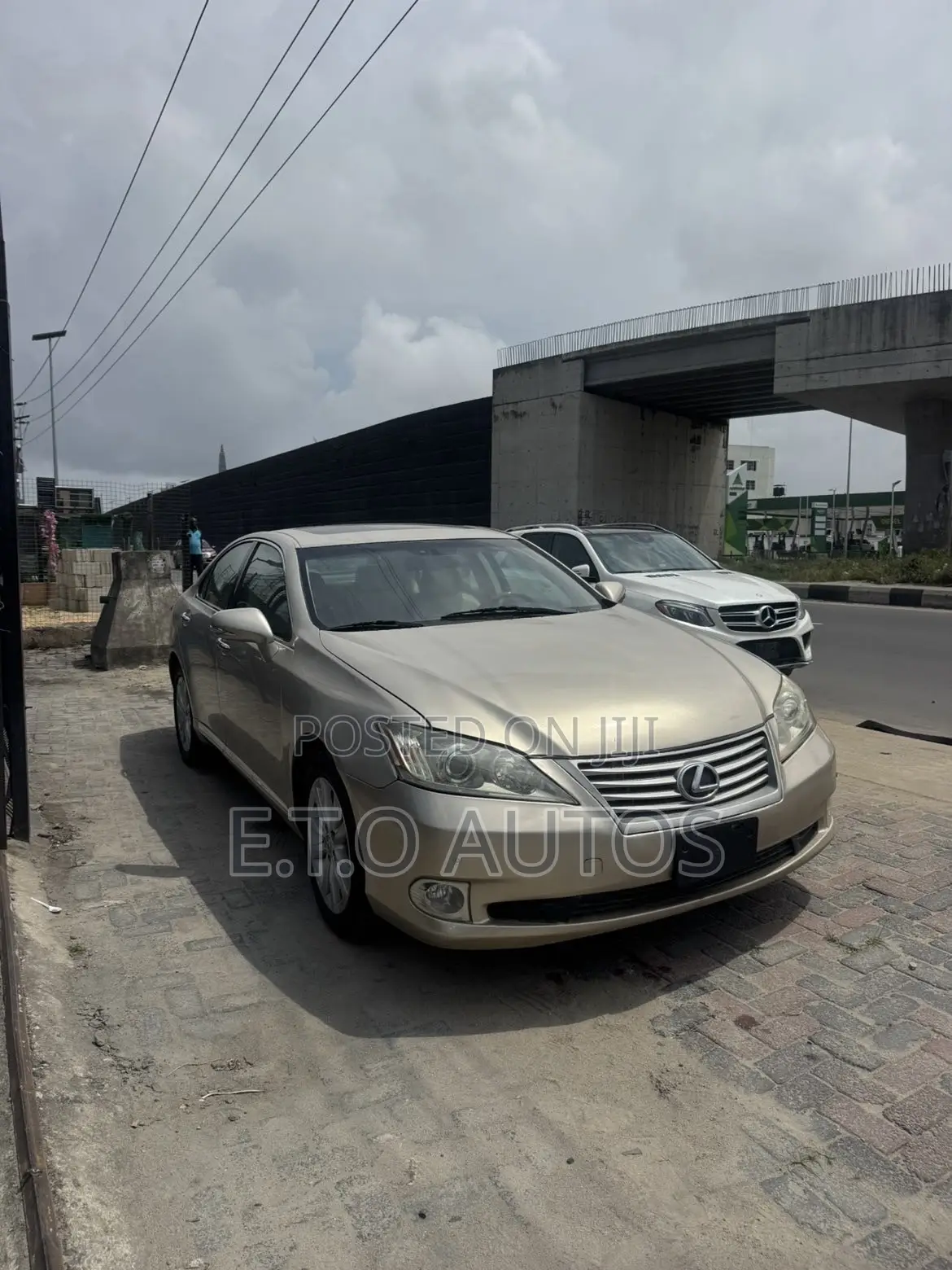 Lexus ES 350 2011 Gold
