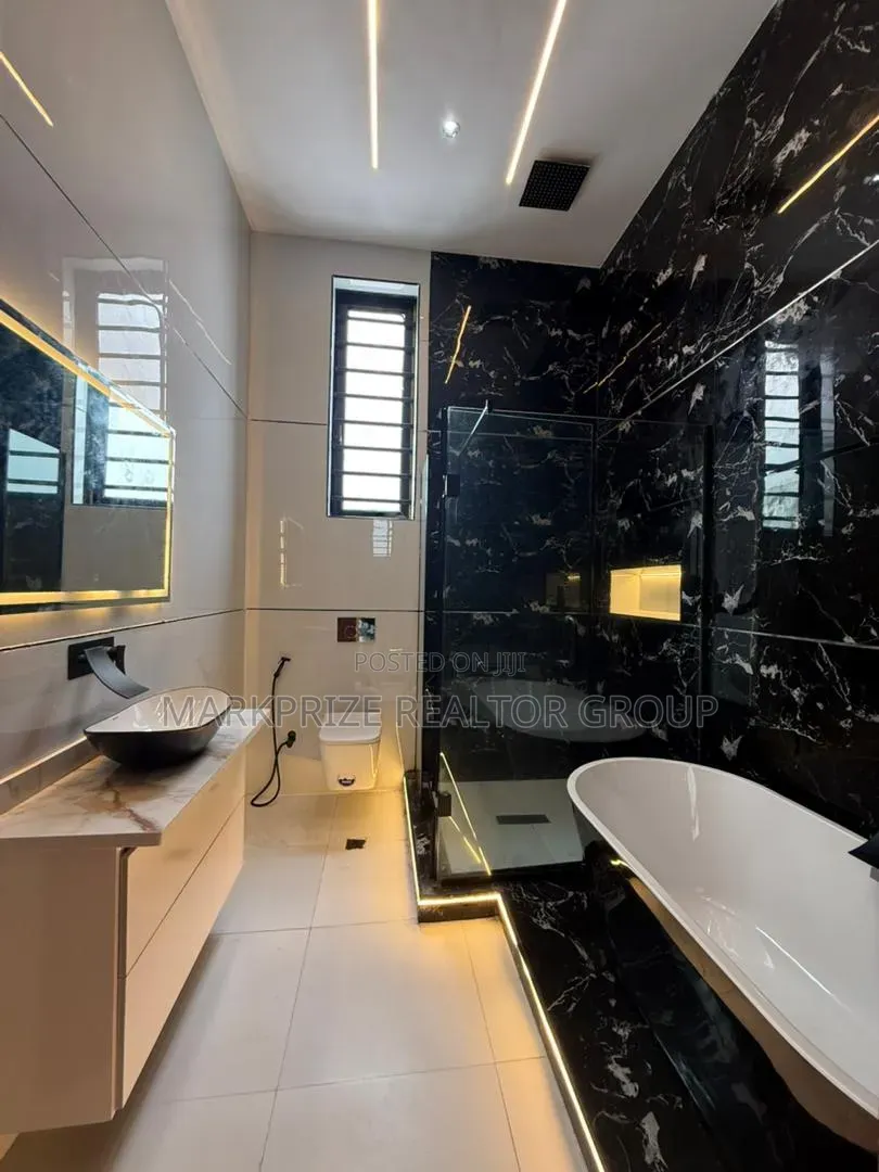 4bdrm Duplex in Ikota Lekki Lagos for sale