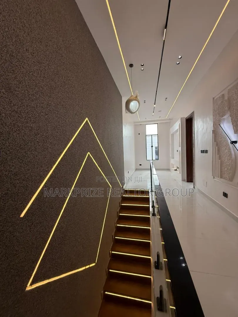 4bdrm Duplex in Ikota Lekki Lagos for sale