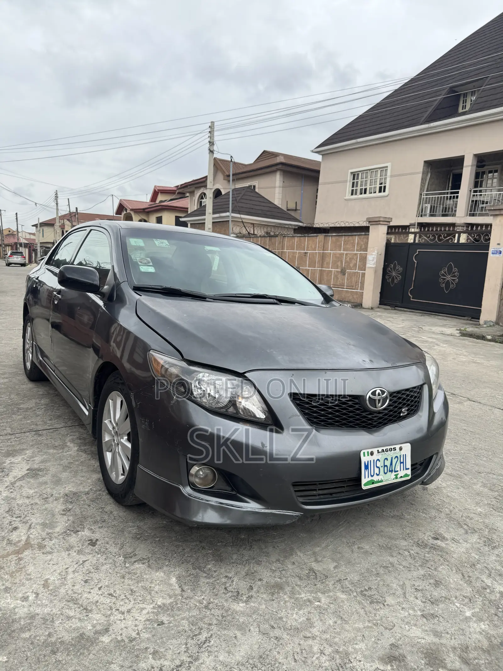 Toyota Corolla 2009 Gray