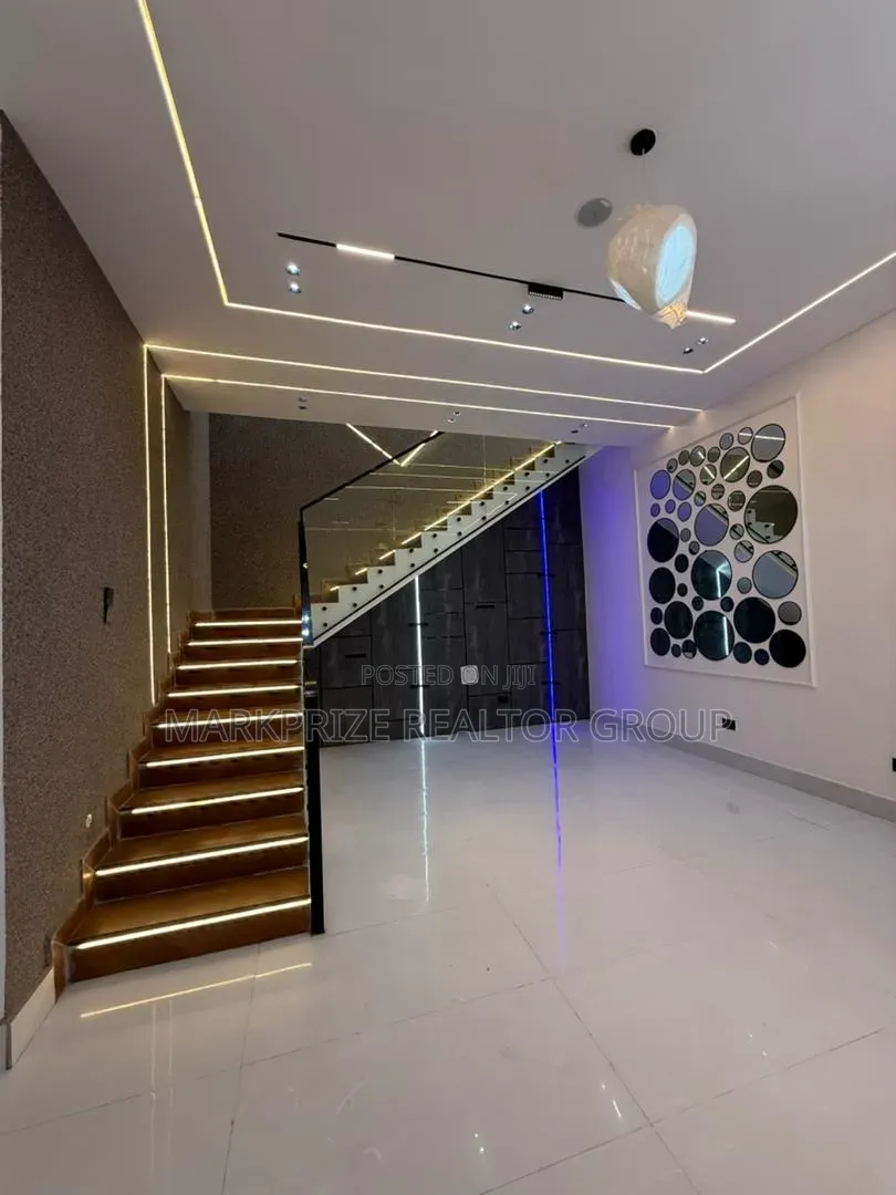 4bdrm Duplex in Ikota Lekki Lagos for sale