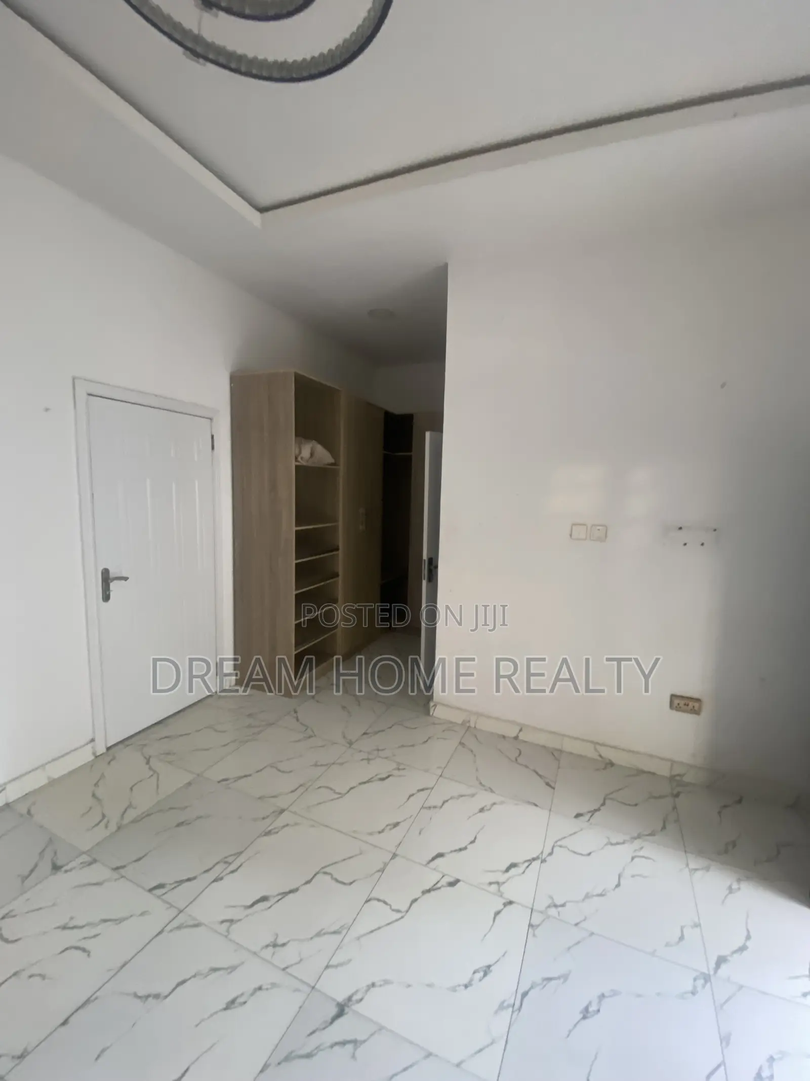 4bdrm Duplex in Ikota Gra for sale