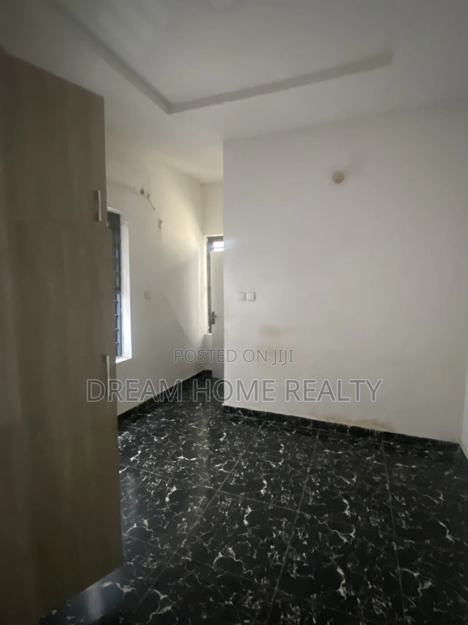 4bdrm Duplex in Ikota Gra for sale