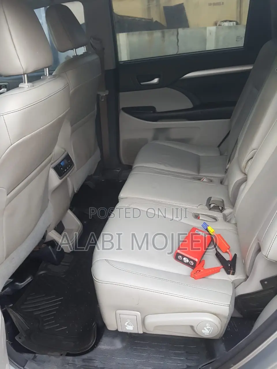 Toyota Highlander XLE 4x2 V6 (3.5L 6cyl 8A) 2017 Silver