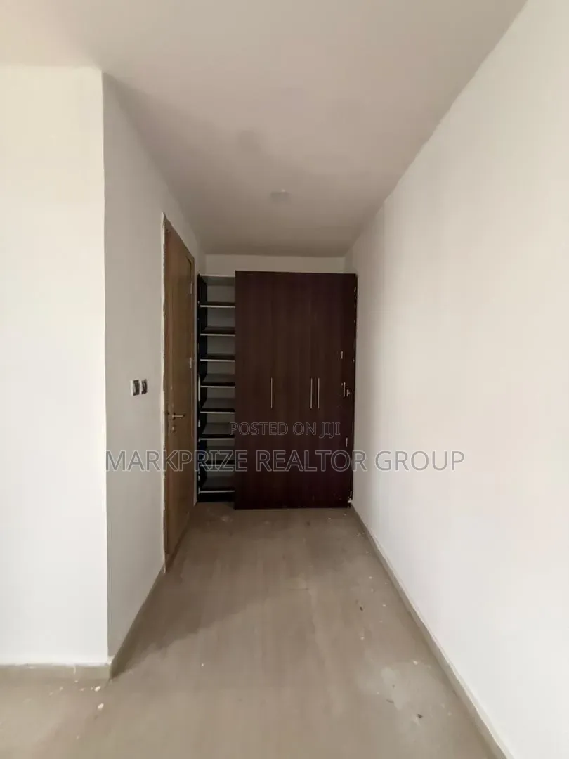 4bdrm Duplex in Ikota Lekki Lagos for sale