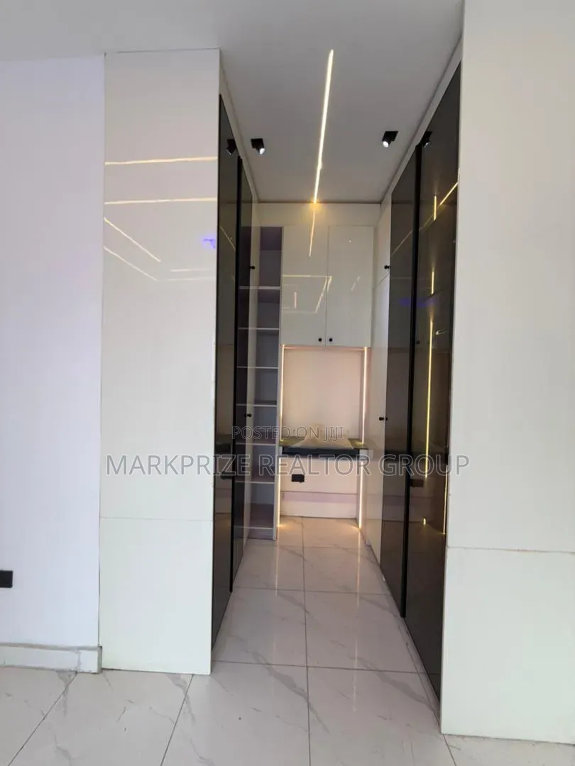 5bdrm Duplex in Ikota Lekki Lagos for sale